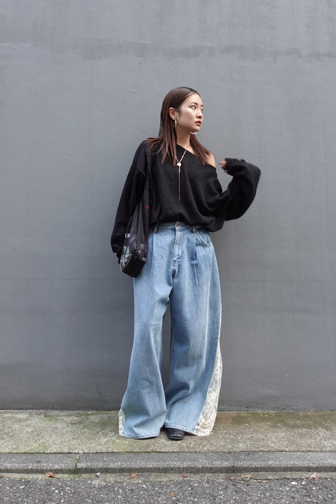 オフショルルーズニット